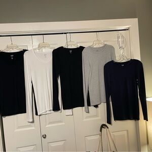 GAP Long Sleeve Tops (5) in Black, White, Gray, and Navy